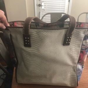 Beautiful cream Consuela tote
